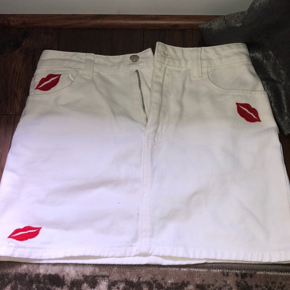 Jean White Kiss Lips Skirt